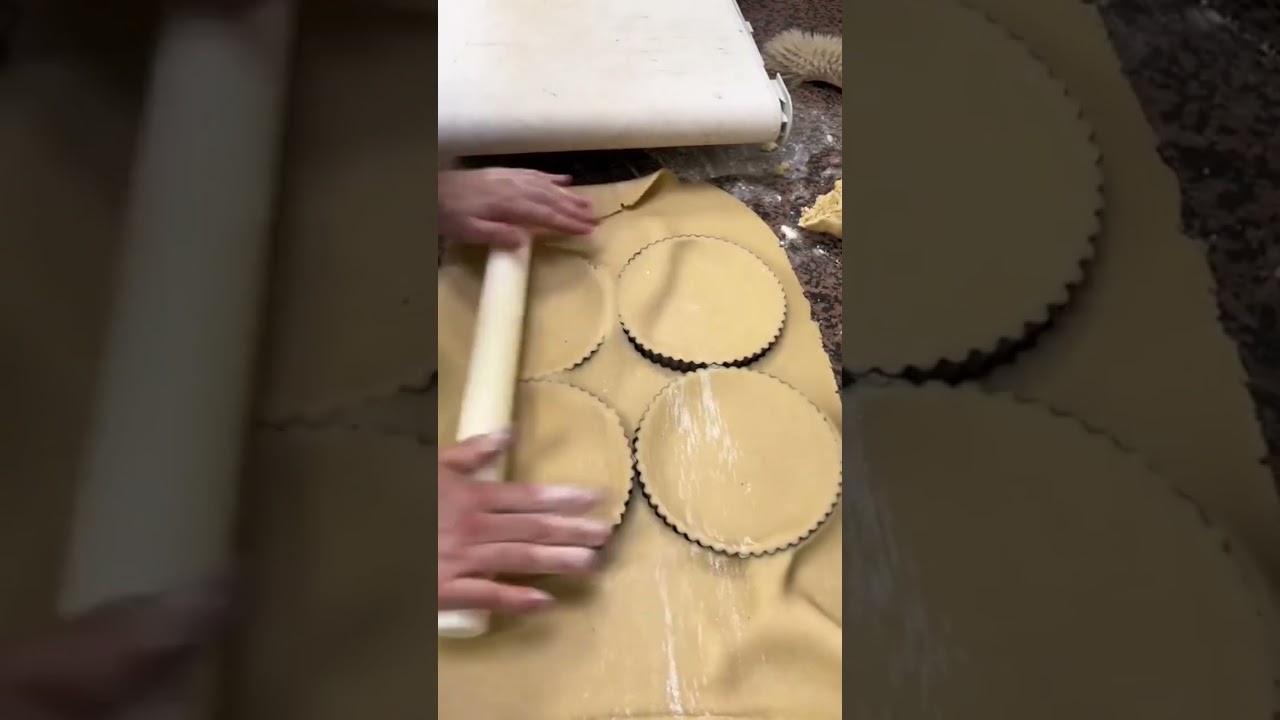 La véritable Tarte à la Praline 🌹 Pâtisserie Sève #tarte #lyon #shortswithzita #spécialité #praline