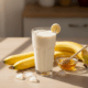 découvrez notre recette facile de milkshake banane, une boisson douce et énergétique parfaite pour se rafraîchir et faire le plein de vitalité durant l'été.